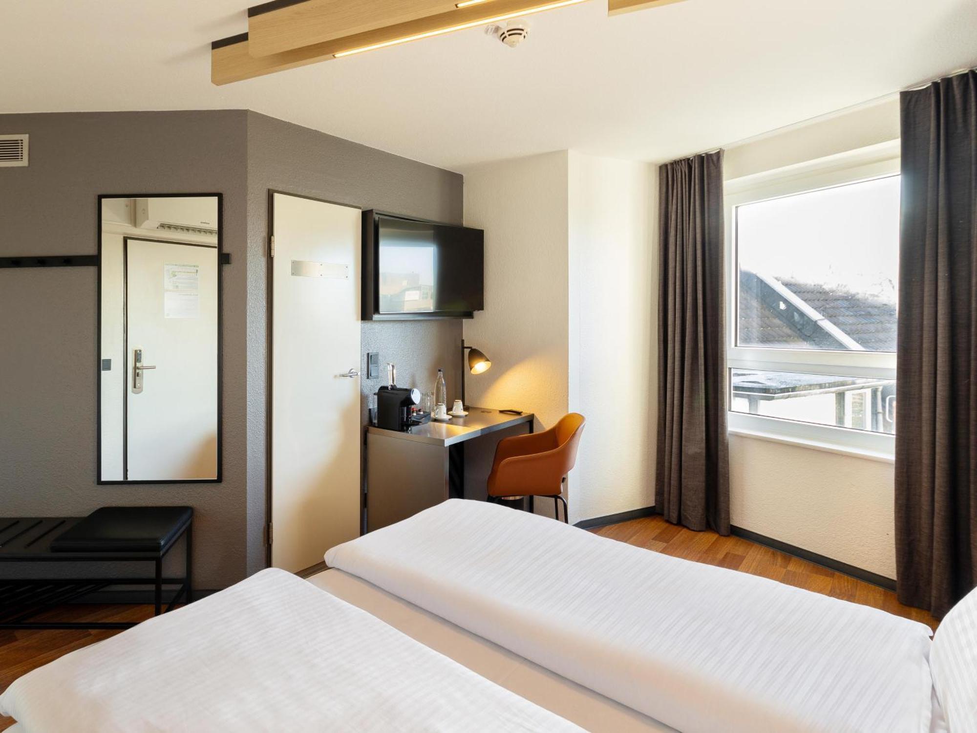 Ibis Hotel 2*